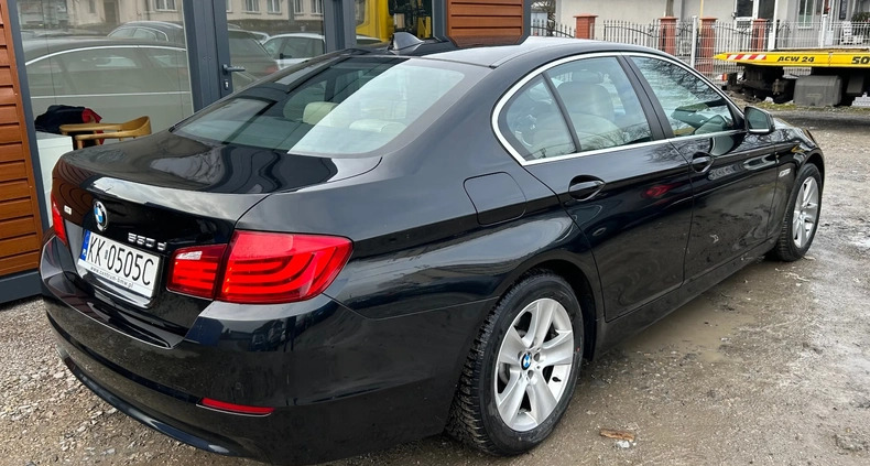 BMW Seria 5 cena 46900 przebieg: 301800, rok produkcji 2010 z Szklarska Poręba małe 92